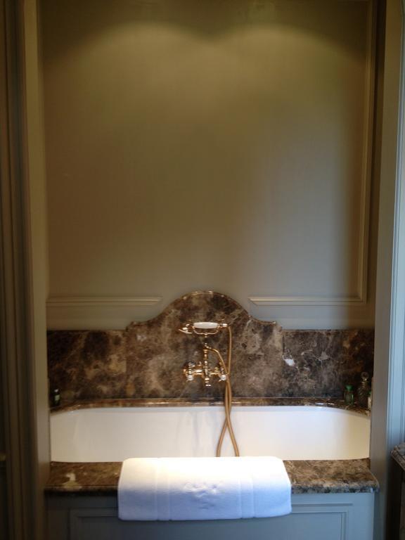 B&B Exclusive Guesthouse Chateau De Spycker Brugge Ruang foto