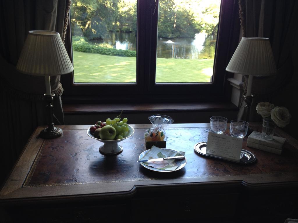 B&B Exclusive Guesthouse Chateau De Spycker Brugge Ruang foto